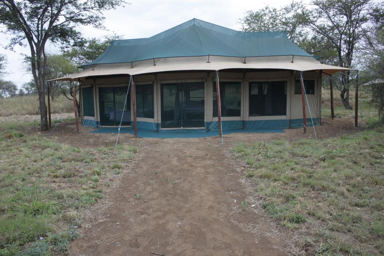 Osero Serengeti Luxury Tented Camp Banagi Экстерьер фото