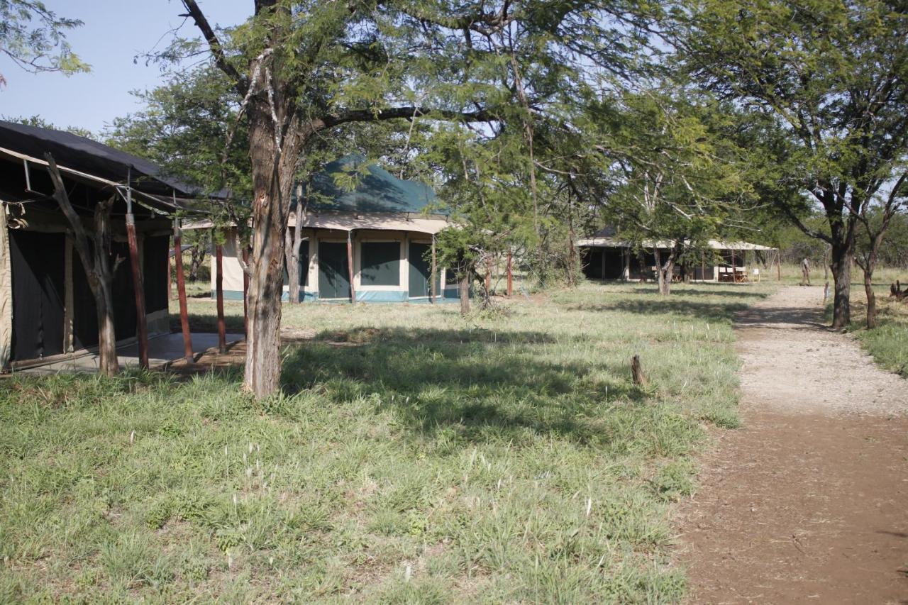 Osero Serengeti Luxury Tented Camp Banagi Экстерьер фото