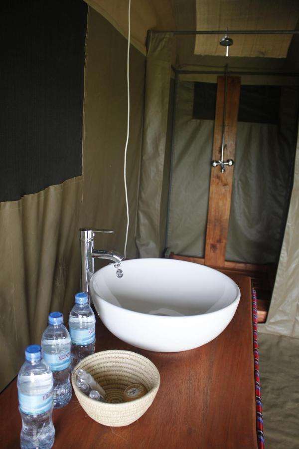 Osero Serengeti Luxury Tented Camp Banagi Экстерьер фото